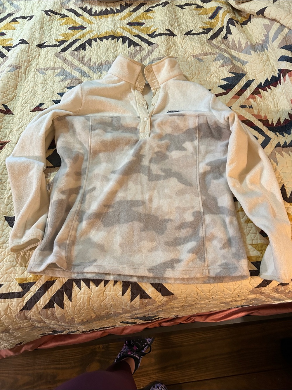 Columbia Beige and Light Gray Camo Snap-Placket Fleece Pullover